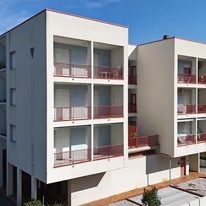 https://appartamenti-urano.hotelinveneto.com