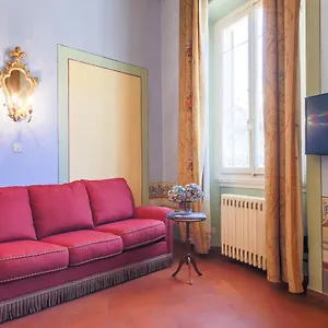 https://santa-croce-view-florence.it-tuscanyhotel.com