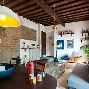 https://authentic-flat-in-the-city-center.it-tuscanyhotel.com