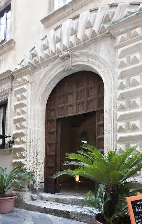 Dei Due Portoni Suite Storica Lecce 3*,