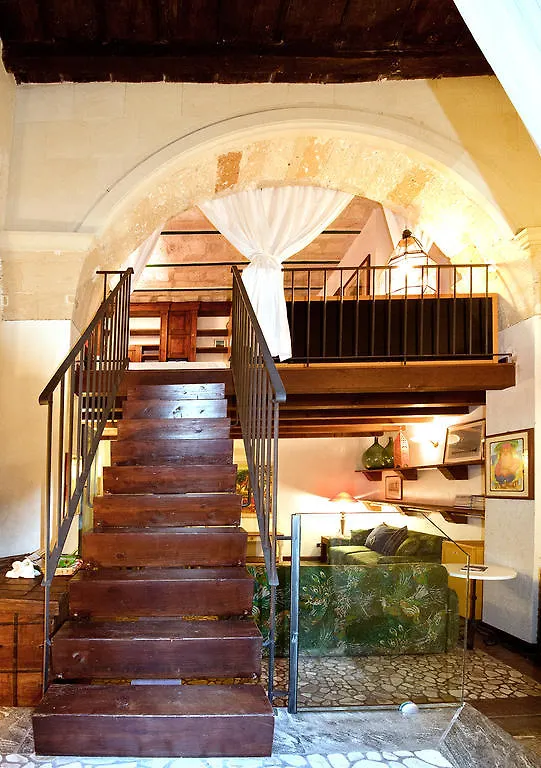 *** Bed & Breakfast Dei Due Portoni Suite Storica Lecce Italy